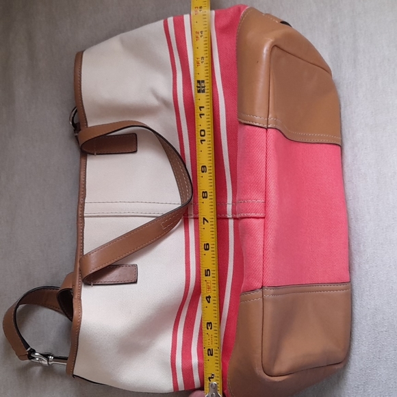 Coach F29921 Hadley Variegated Striped Duffle Silver/coral - Picture 15 of 16